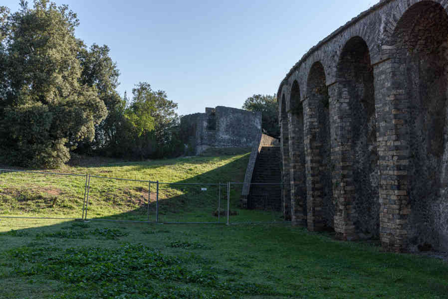 052 - Italia - Pompeya - parque arqueológico de Pompeya - Anfiteatro.jpg